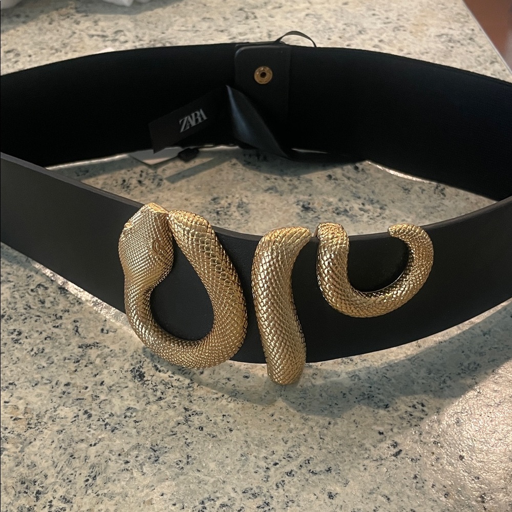 Zara Black Belt with Gold Serpent Buckle size 32